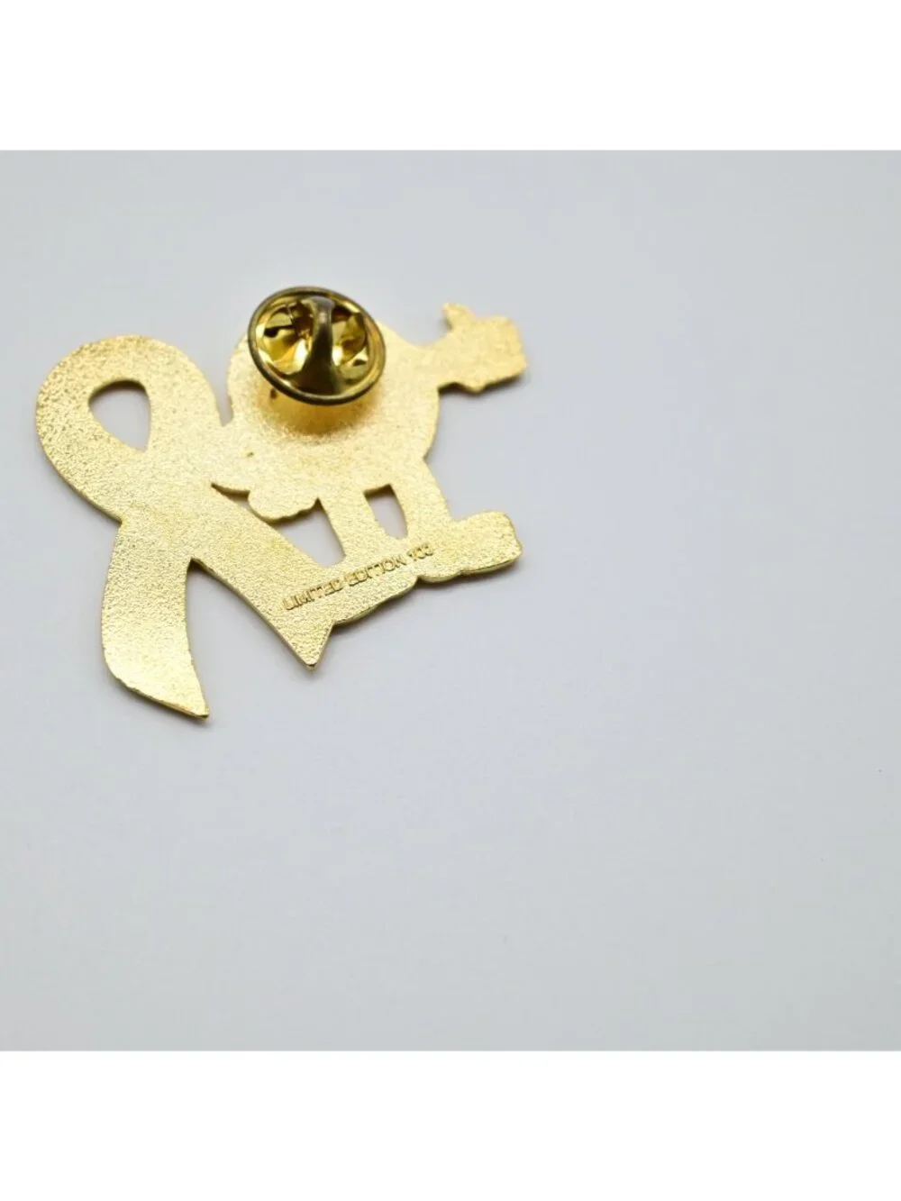 M&M Breast Cancer Awareness Ribbon Fantasy Pin